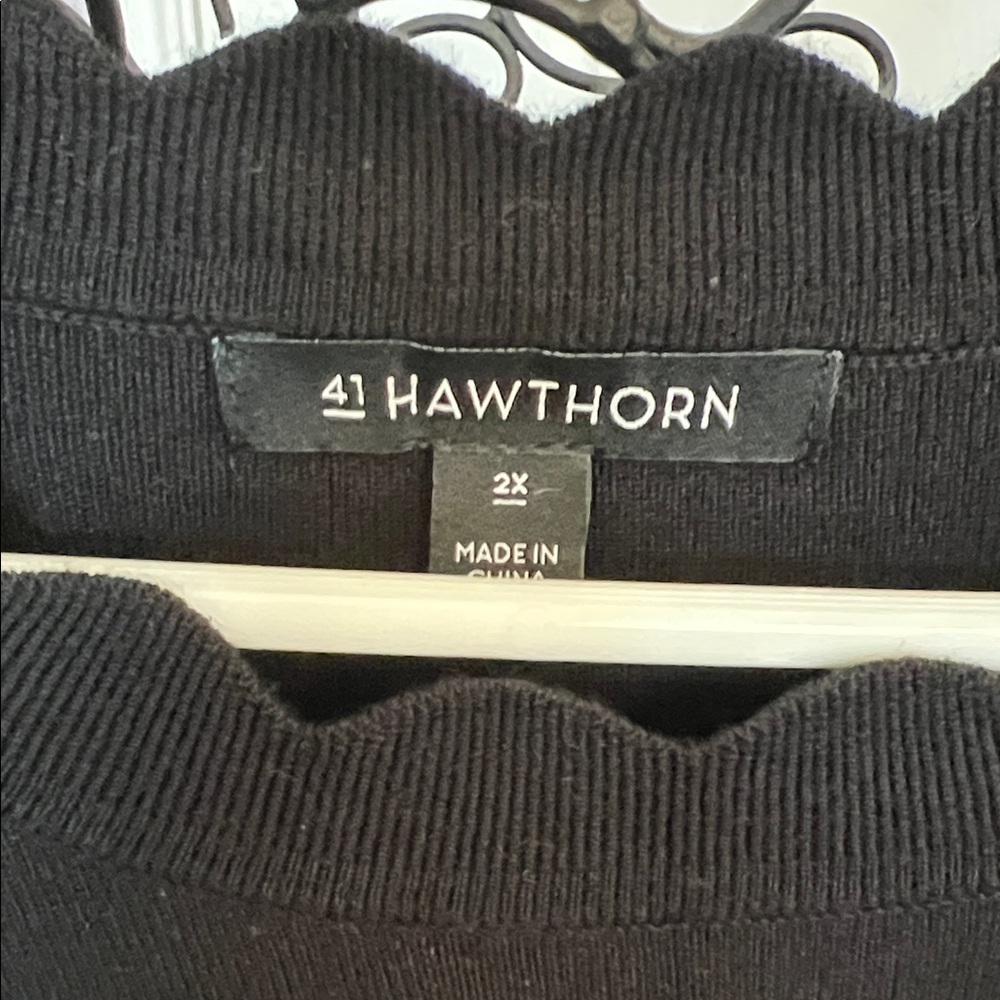 41 Hawthorn Black mid length Sleeve Top with scallop trim at neck and sleeves - Picture 2 of 3
